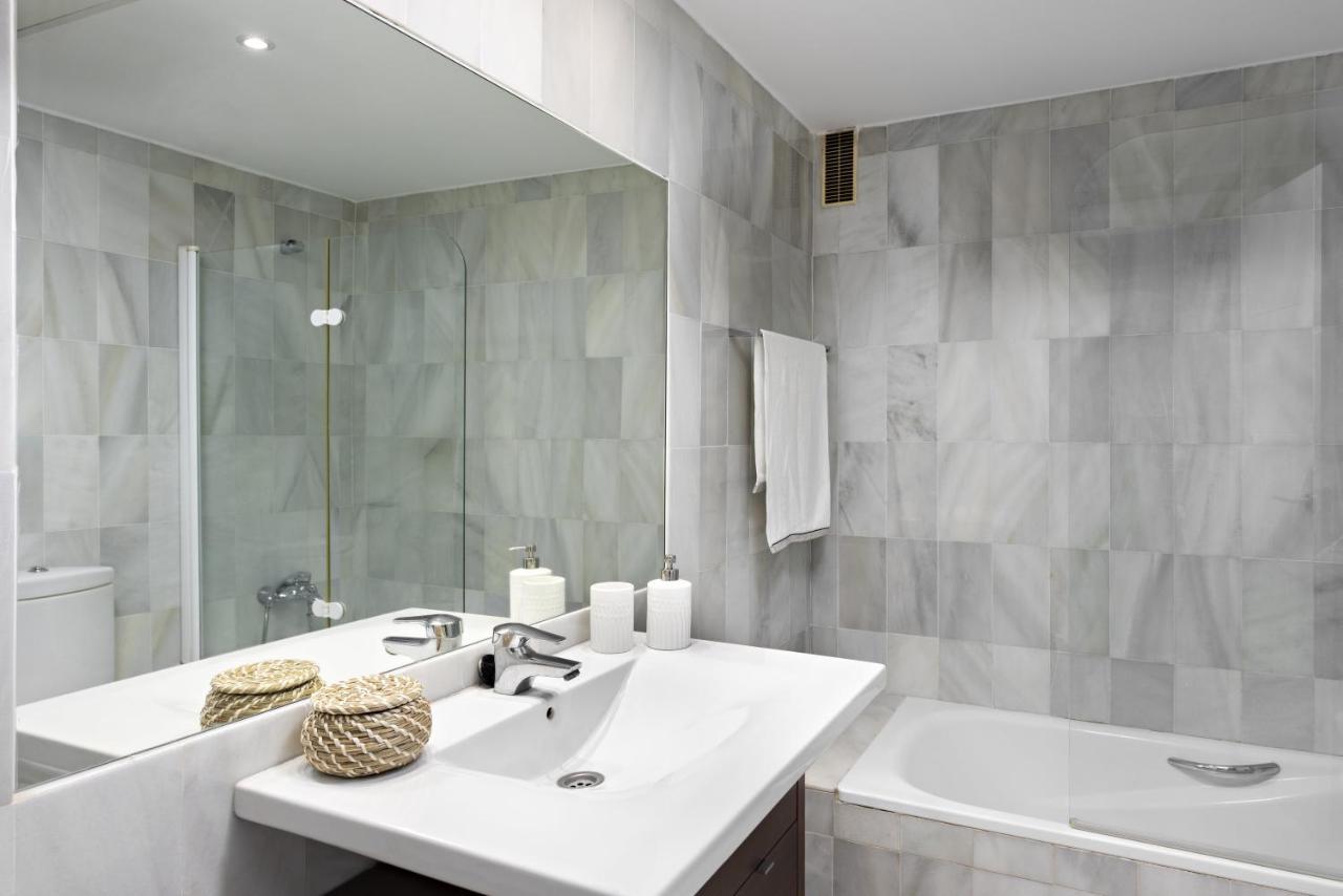 Two Bedroom Apartment In Puerto Banus With Terrace Marbella Kültér fotó